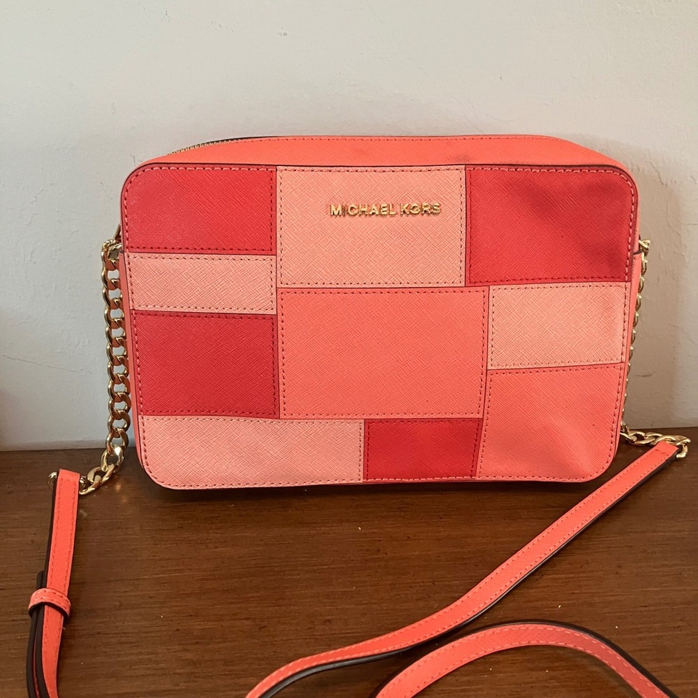 Michael Kors Jet Set East West Crossbody Bag Coral Pink Red Patchwork Saffiano - Picture 3 of 11